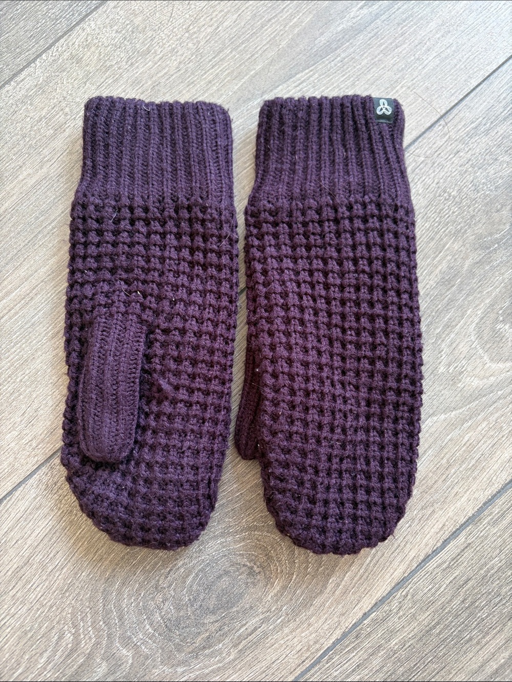TNA Waffle-Knit Mittens - Plum